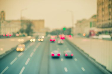 Ufuk cityscape büyük karayolu ile otomobil bokeh hafif tonda vintage 