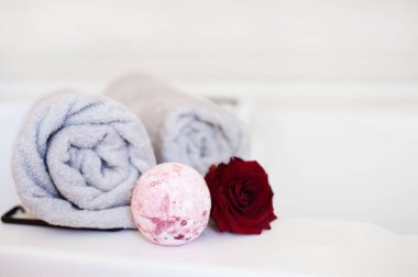 Tuz Banyosu bombalar, uçucu yağlar, Aromaterapi, evde