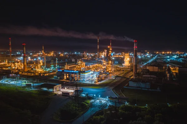 Noche de refinería de petróleo — Foto de Stock