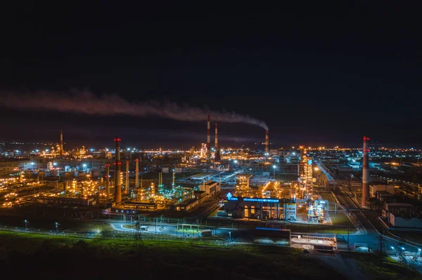 Noche de refinería de petróleo — Foto de Stock