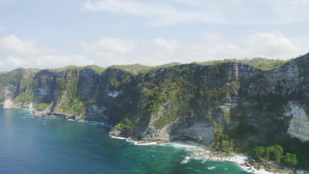 Küste von Nusa Penida — Stockvideo