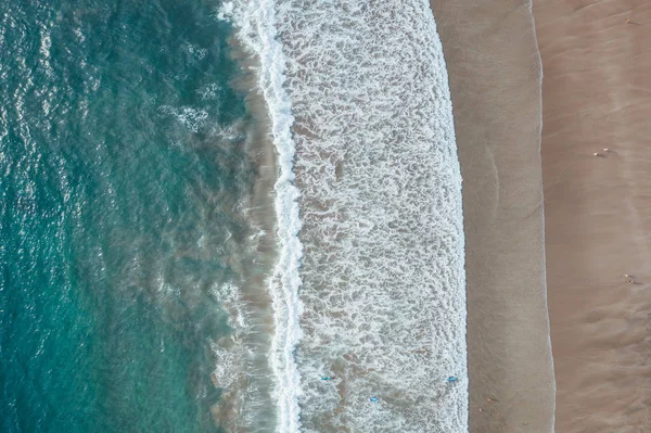 Oceano ondas praia — Fotografia de Stock