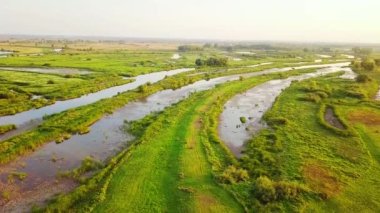 Riverland Göl Nehir