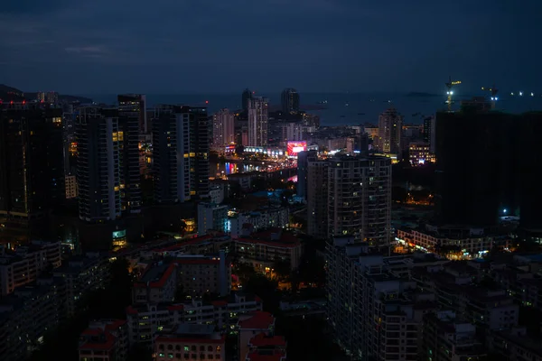 夜の近代都市 — ストック写真