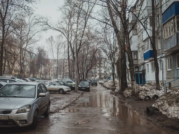 Осенний зимний город — стоковое фото