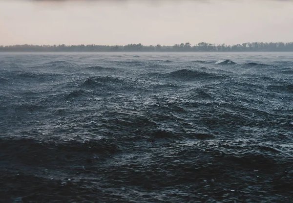 Буря вода річка — стокове фото