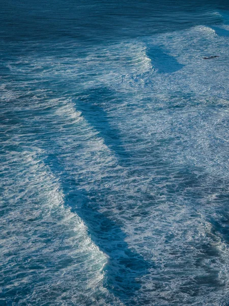 Meereswellen groß — Stockfoto