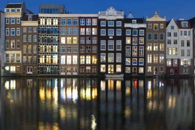 Amsterdam, Amstel evler