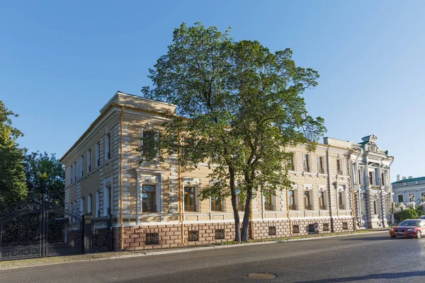 Moskova'daki İngiliz Büyükelçisi villası