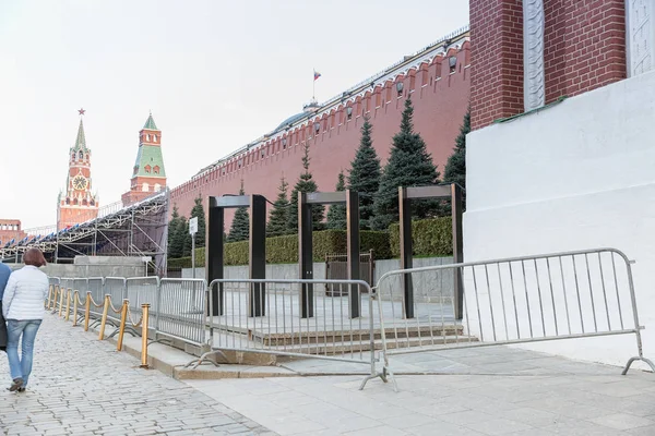 Preparing red square for the holiday — Stock Photo, Image