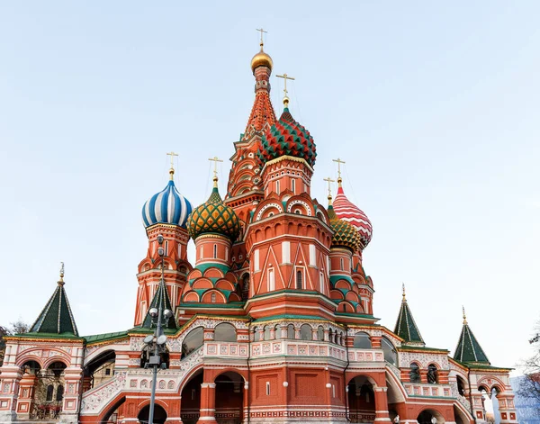St. Basil's Cathedral on red square in Moscow — Stock Photo, Image