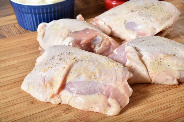 Raw Chicken Thighs — Stock Photo, Image