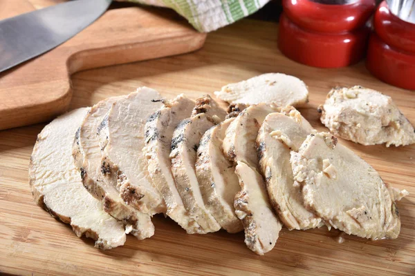 Gourmet Sliced Baked Chicken Breast Cutting Board — Stock Photo, Image