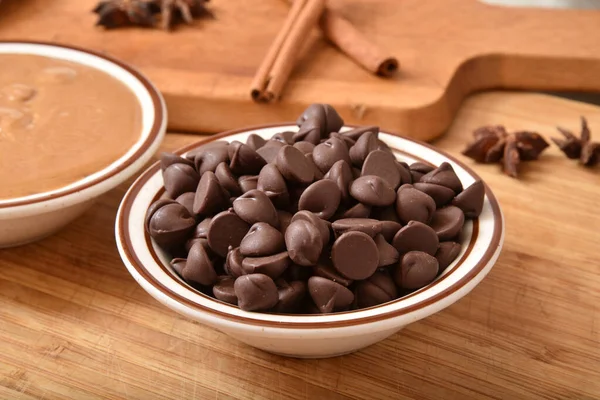 Peanut butter and chocolate chips — Stock Photo, Image