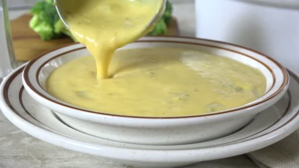 Serving Eating Bowl Broccoli Cheese Soup Garlic Croutons — Stock Video