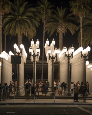 Gece Los Angeles 'ta İkonik Şehir Işığı Heykeli