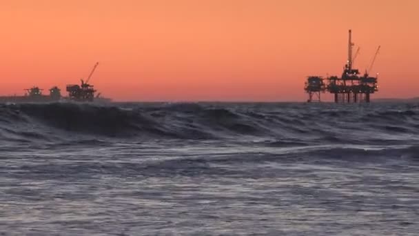 Piattaforme Perforazione Petrolifera Offshore Petroliere Nel Sud Della California — Video Stock