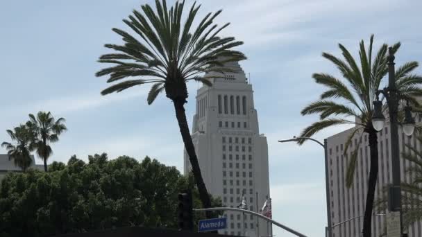 Zoom Shot Iconic Los Angeles City Hall Building — 비디오