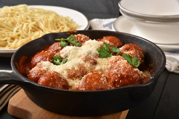Homemade Spaghetti Sauce Italian Meatballs Cast Iron Skillet Next Plate — Stock Photo, Image