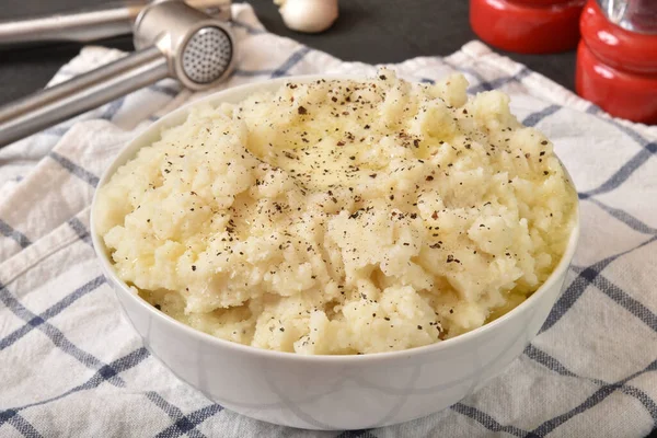 Bowl Garlic Mashed Potatoes Pepper Melting Butter — Stock Photo, Image