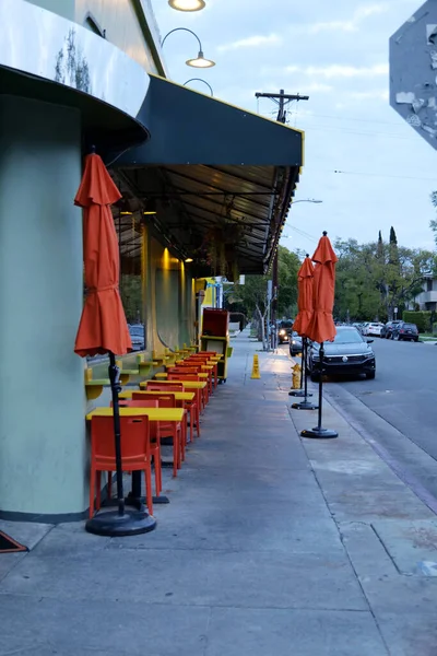 Los Angeles Usa March 2020 Sidewalk Cafe Sits Empty Coronavirus — Stock Photo, Image