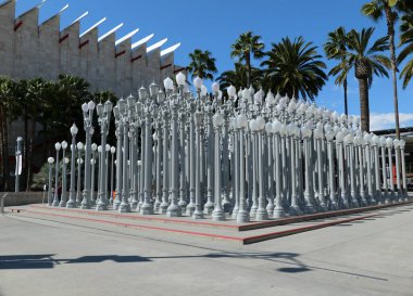 Los Angeles, CA / USA - 26 Mart 2020: Los Angeles İlçe Sanat ve Şehir Işıkları Müzesi Coronavirus kapanması sırasında tamamen terk edildi