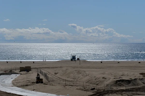 Рятувальна Хатина Пляжі Санта Моніки Покинута Через Страх Коронавірусу — стокове фото