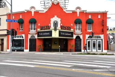 Los Angeles, CA / USA - 19 Nisan 2020: COVID-19 karantinası sırasında tarihi Vista Tiyatrosu 'nda imzalanmaya devam edilecek