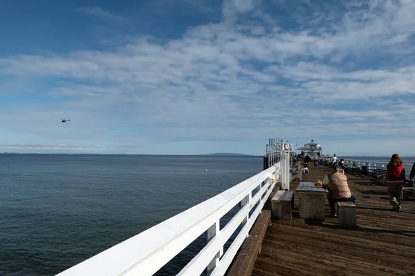 Malibú Usa Marzo 2020 Personas Disfrutando Del Muelle Malibú Durante — Foto de Stock