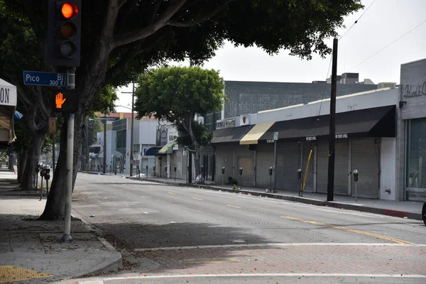 Los Angeles Usa April 2020 Boarded Storefronts Deserted Streets Fashion — Stock Photo, Image