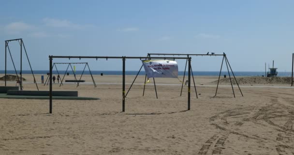 Santa Monica Usa Abril 2020 Playa Cerrada Debido Signo Covid — Vídeos de Stock