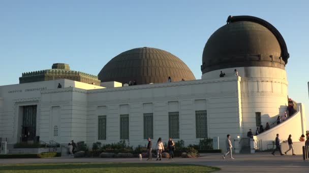 Los Angeles Usa February 2020 Tourists Enjoying Griffith Observatory Los — 비디오