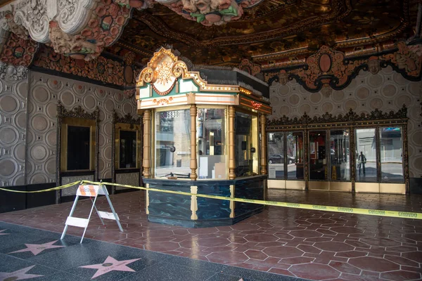 Hollywood Usa Травня 2020 Ticket Booth Famous Capitan Theatre Tapped Стокове Зображення