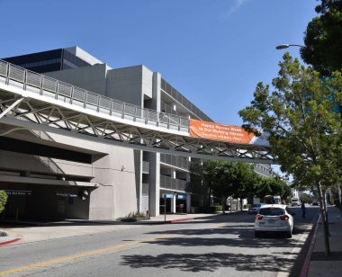 Los Angeles, CA / USA - 9 Mayıs 2020: Cedars Sinai Tıp Merkezi ve Beverly Hills Hastanesi 'nde Hemşireler Haftası afişi