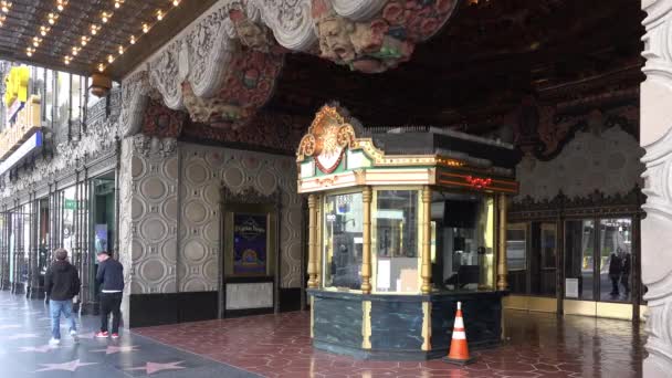 Hollywood Usa Aprile 2020 Biglietteria Foyer Del Famoso Capitan Theatre — Video Stock