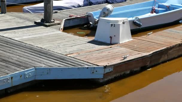 Barcos Atracados Puerto Extremadamente Contaminado — Vídeo de stock