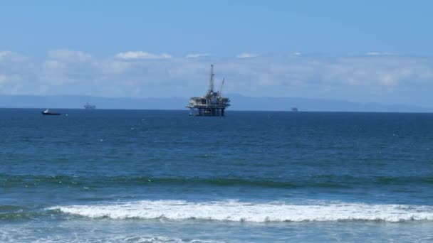 Plataforma Perforación Petróleo Alta Mar Frente Costa Huntington Beach California — Vídeo de stock