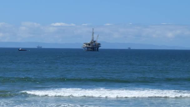 Offshore-Ölplattform vor der Küste von Huntington Beach Kalifornien