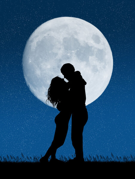kiss in the moonlight