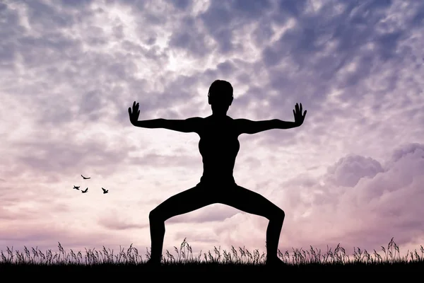 Yoga-Pose bei Sonnenuntergang — Stockfoto