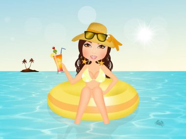 Yaz aylarında taze kokteyl ile kız