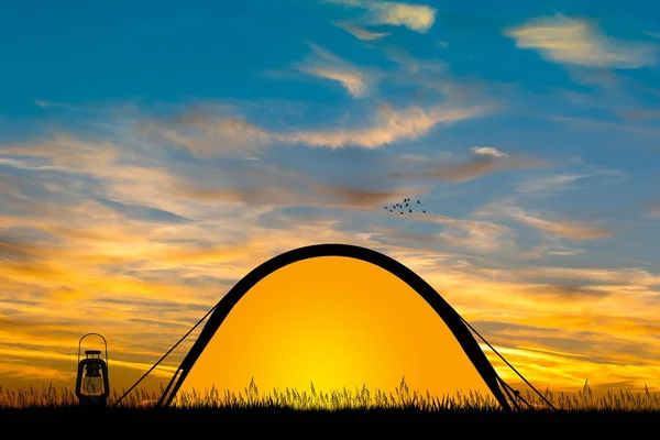 夕暮れ時のテントのイラスト — ストック写真