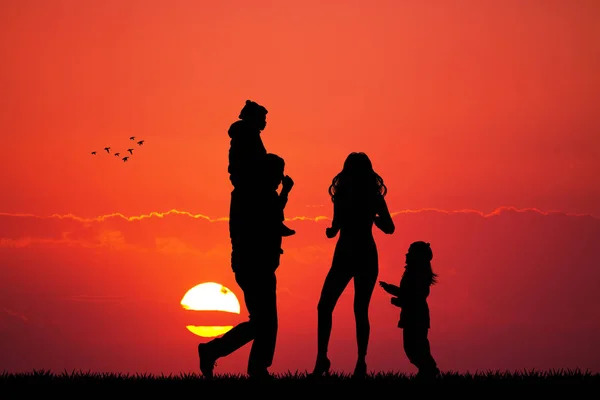 Illustration Einer Glücklichen Familie Die Den Sonnenuntergang Betrachtet — Stockfoto