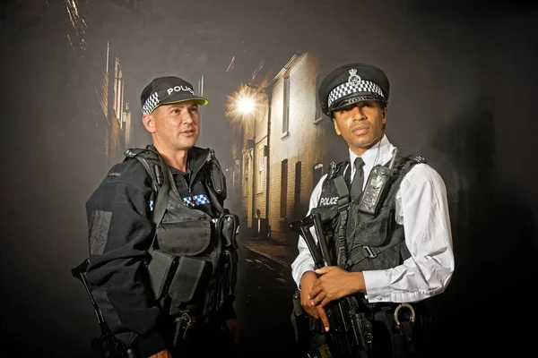 Brittiska taktisk polis — Stockfoto