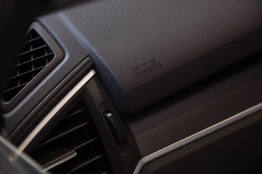 Arabada SRS hava yastığı simgesi