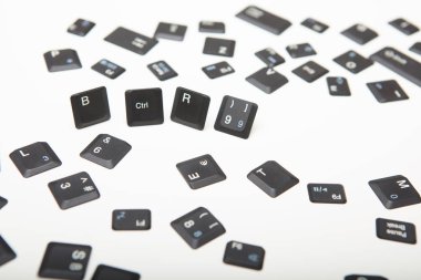 Dağınık gevşek anahtar bir dizüstü bilgisayardan kapsar