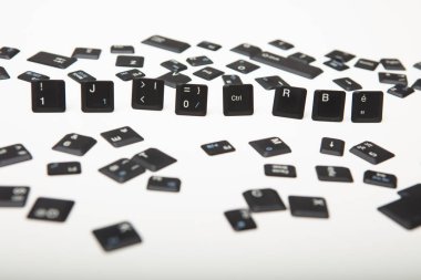 Dağınık gevşek anahtar bir dizüstü bilgisayardan kapsar