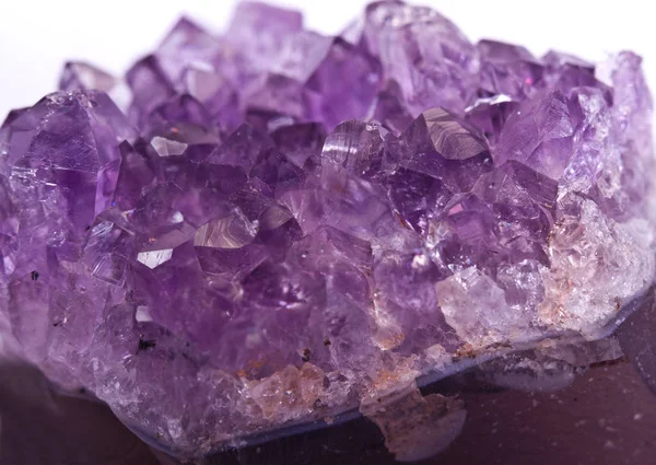 Amethyst crystal quartz lila sokféle. Makró — Stock Fotó