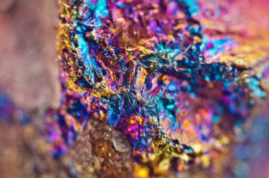 Soyut arkaplan. Nugget, renkli metal. Güzel yapı. Makro.