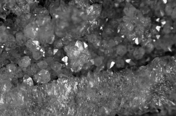 Latar Belakang Hitam Dan Putih Abstrak Dari Struktur Kristal Alami — Stok Foto